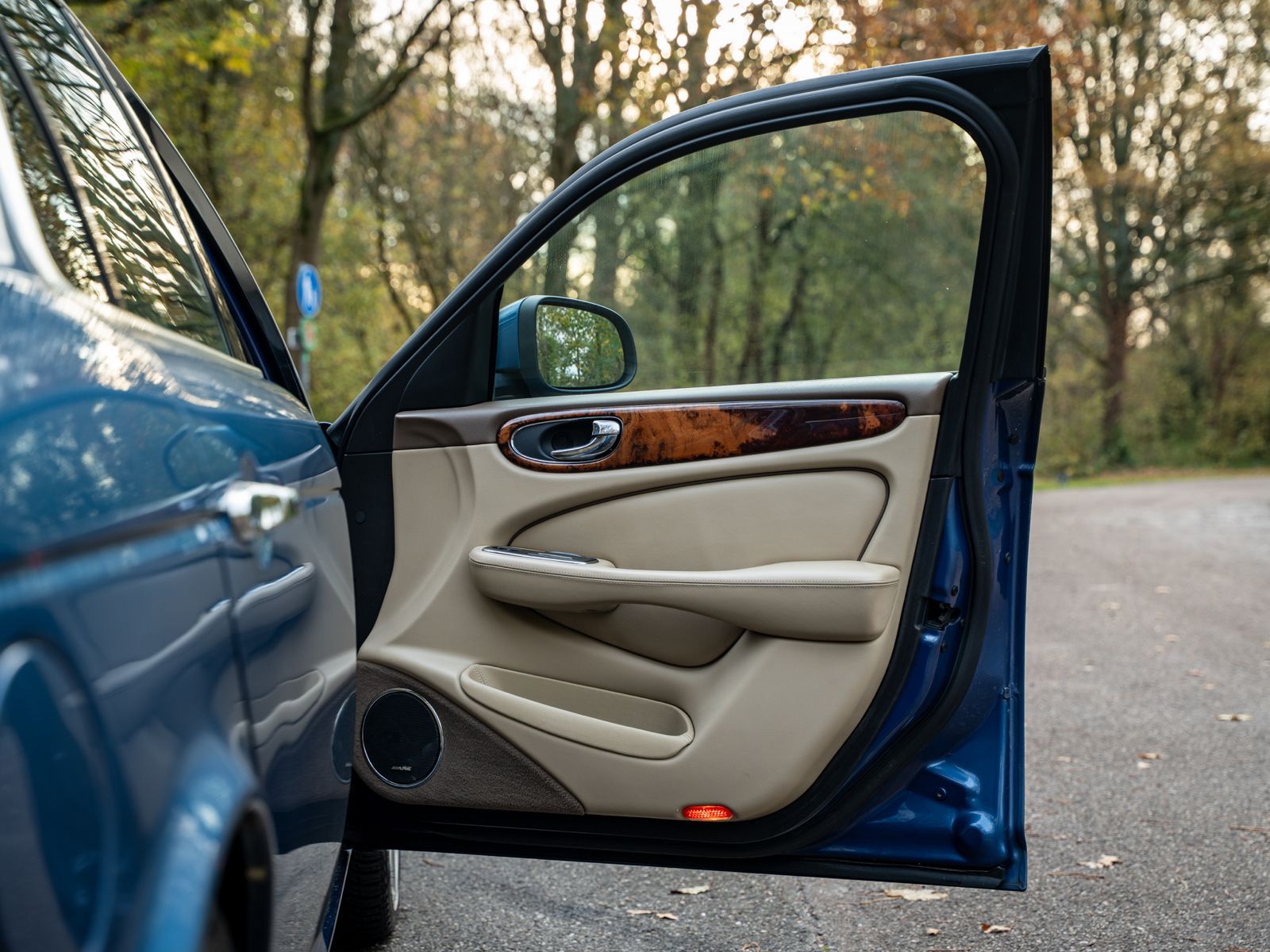 Jaguar XJ achterportier open